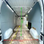 Vuokrattavan pakettiauton sisätilat ja -mitat